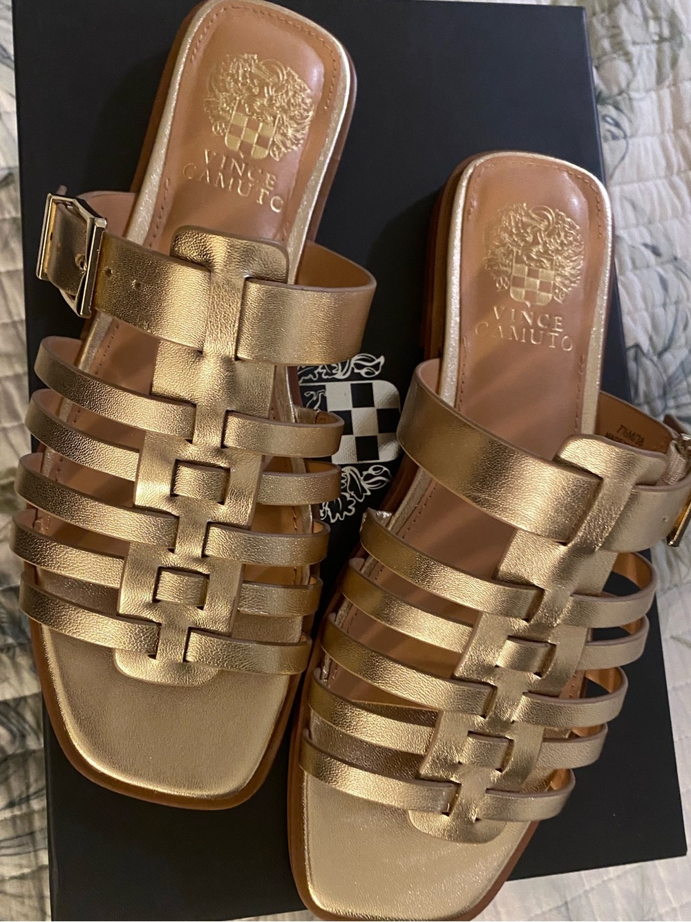 Vince Camuto Lemenda Leather Metallic Gold Strappy Gladiator Sandal 7.5 - Picture 3 of 8